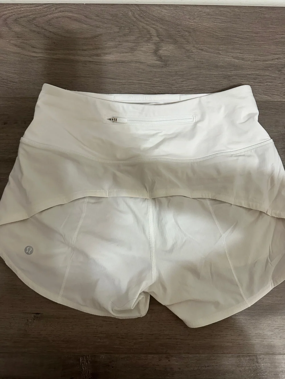 lululemon White Hotty Hot Athletic Shorts, Size 4